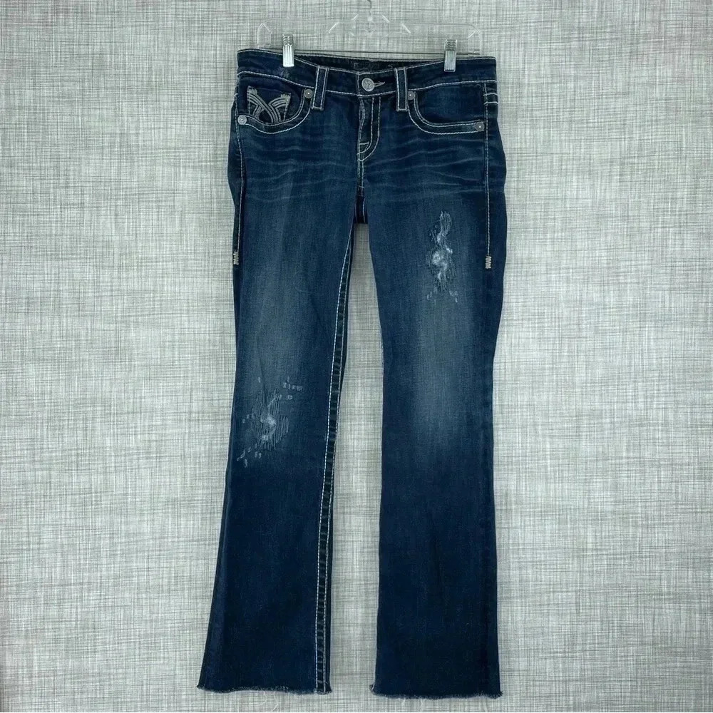 Big Star Womens Size 27L Raw hem distressed LIV Boot jeans 2225